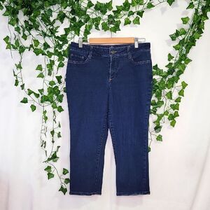 St. John's Bay. Stylish Blue Denim Capris. Size 10.